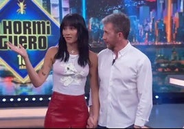 Aitana con Pablo Motos, en 'El Hormiguero'.