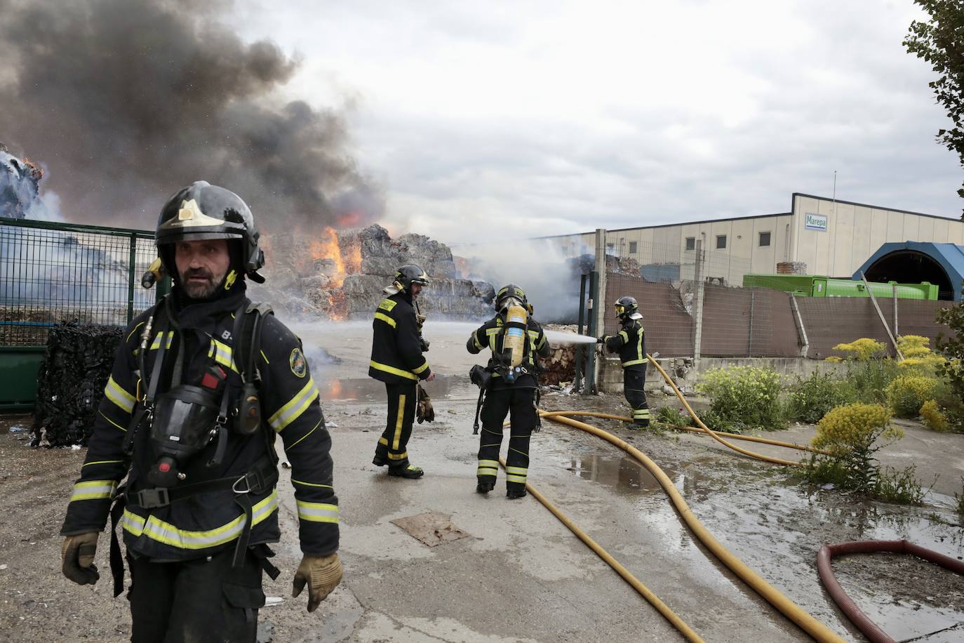 El incendio en Aldeamayor, en imágenes