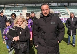 José David Nieto, con su familia, en el homenaje a su padre, el pasado 31 de marzo en La Balastera.