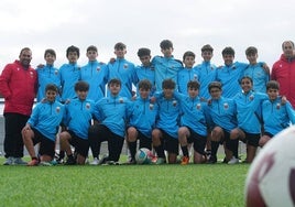 Jugadores y entrenadores del Villanubla Juvenil.