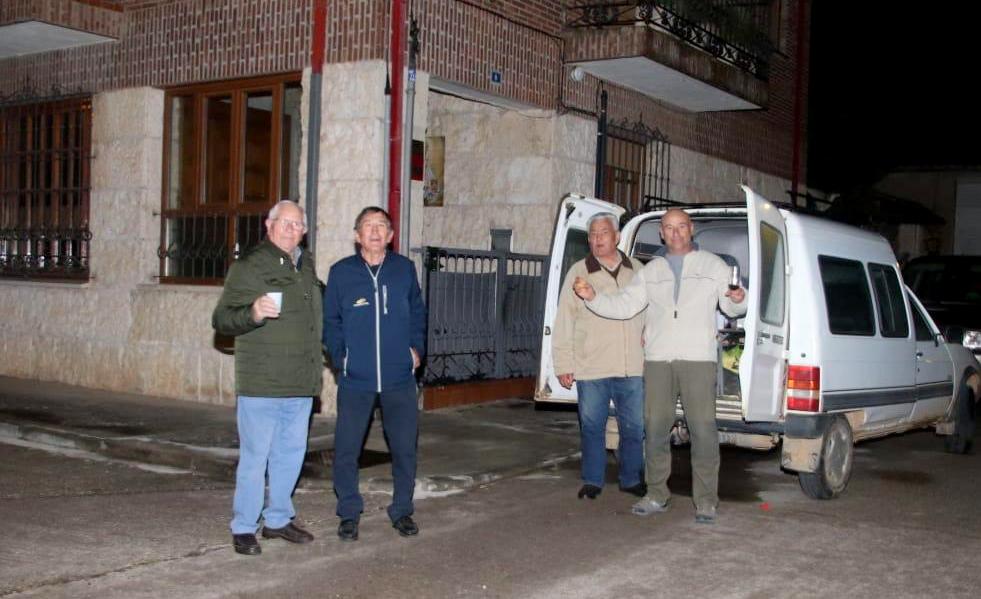 Torquemada, fiel a la tradición con la hoguera y la ofrenda a San Isidro