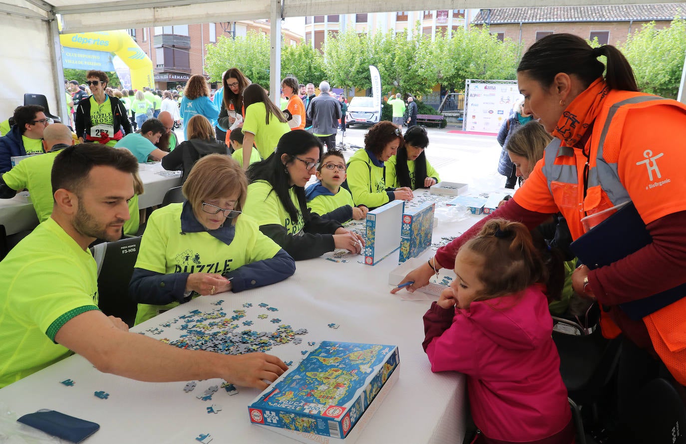 Puzles y caminata solidaria en Paredes de Nava