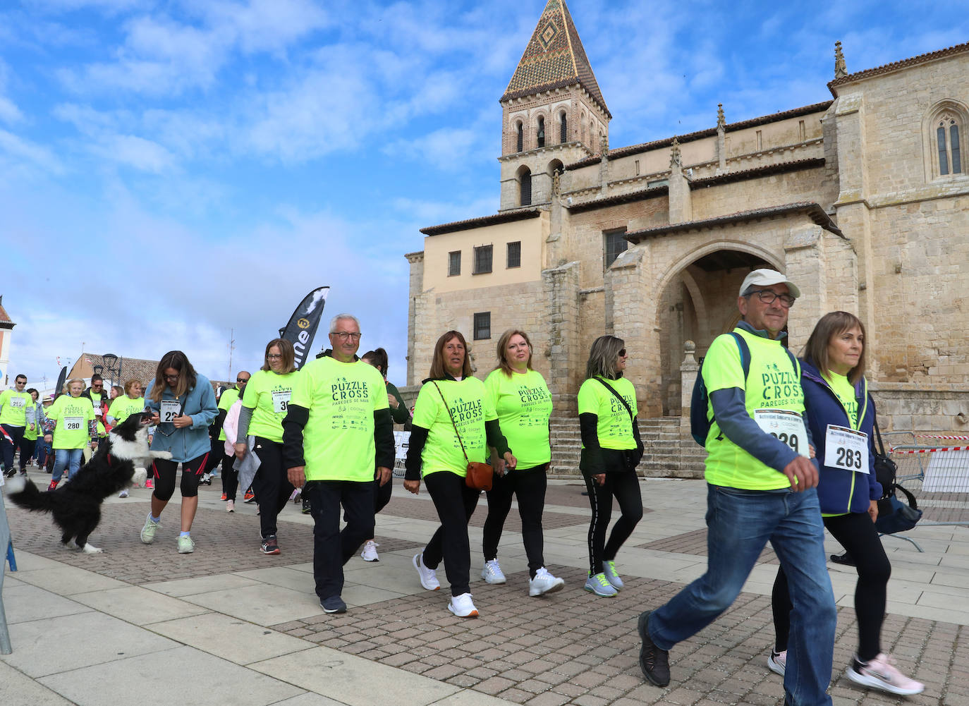 Puzles y caminata solidaria en Paredes de Nava