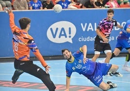 Imágenes del derbi entre el Atlético Valladolid y el Ademar León disputado este sábado en Huerta del Rey