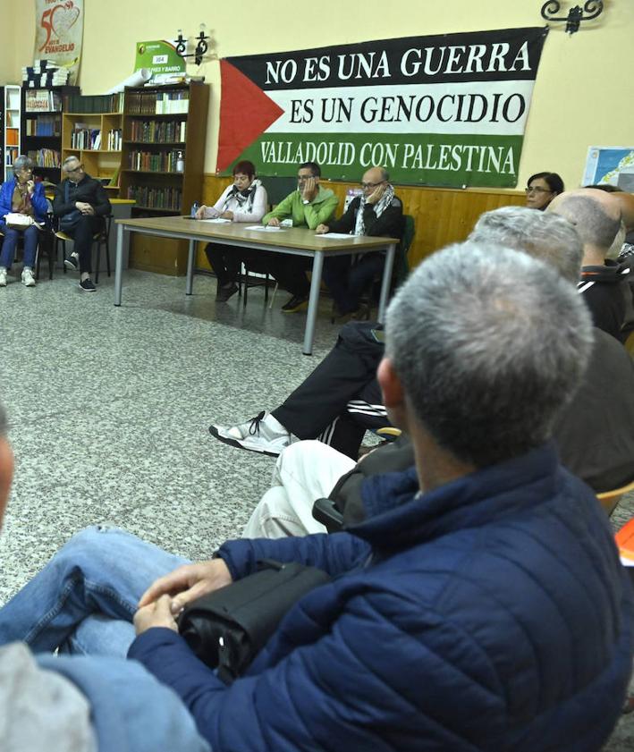 Imagen secundaria 2 - Más de 24 horas de encierro en favor del pueblo palestino