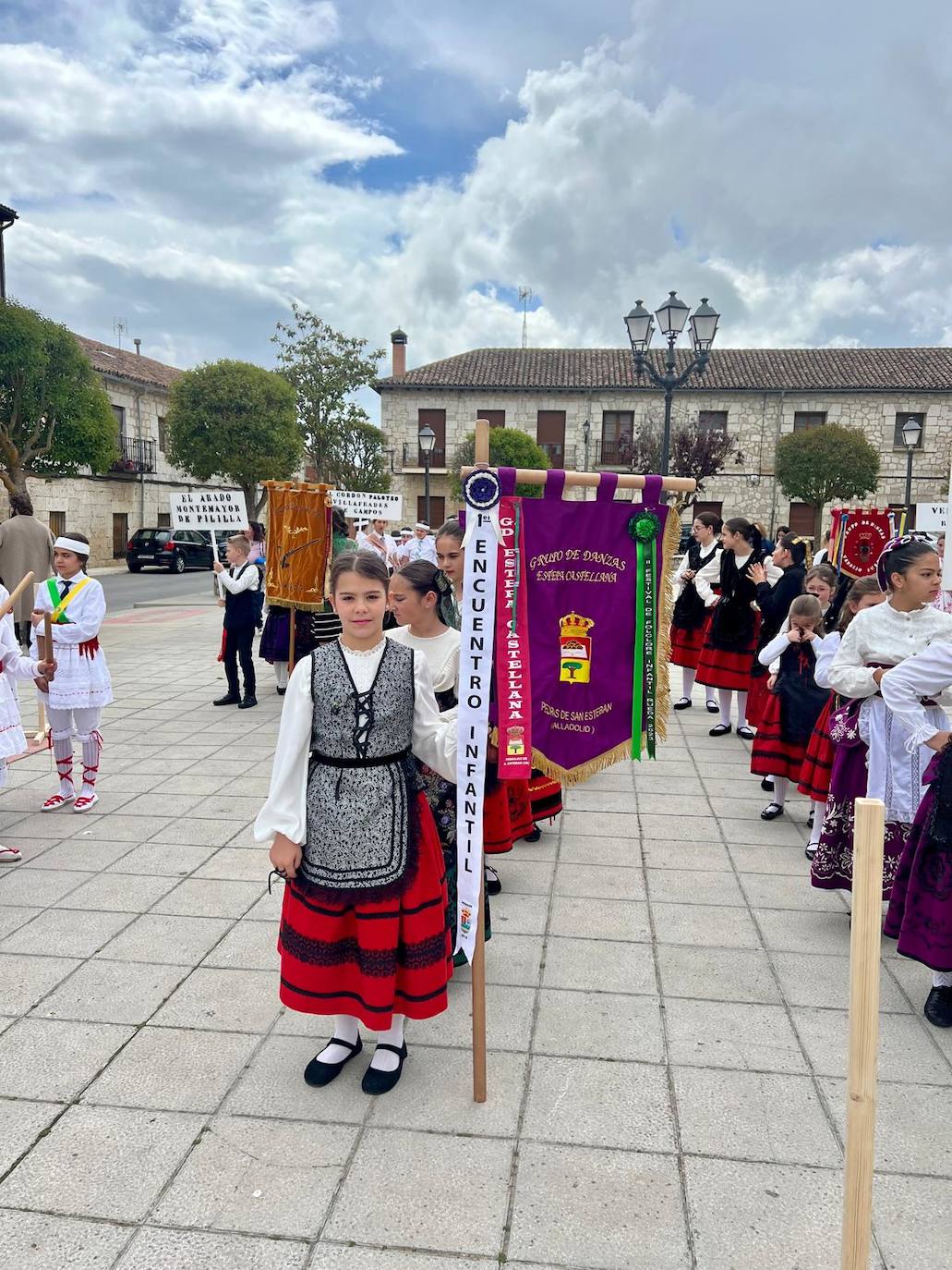 Villanubla acoge el IV Encuentro de Folclore Infantil