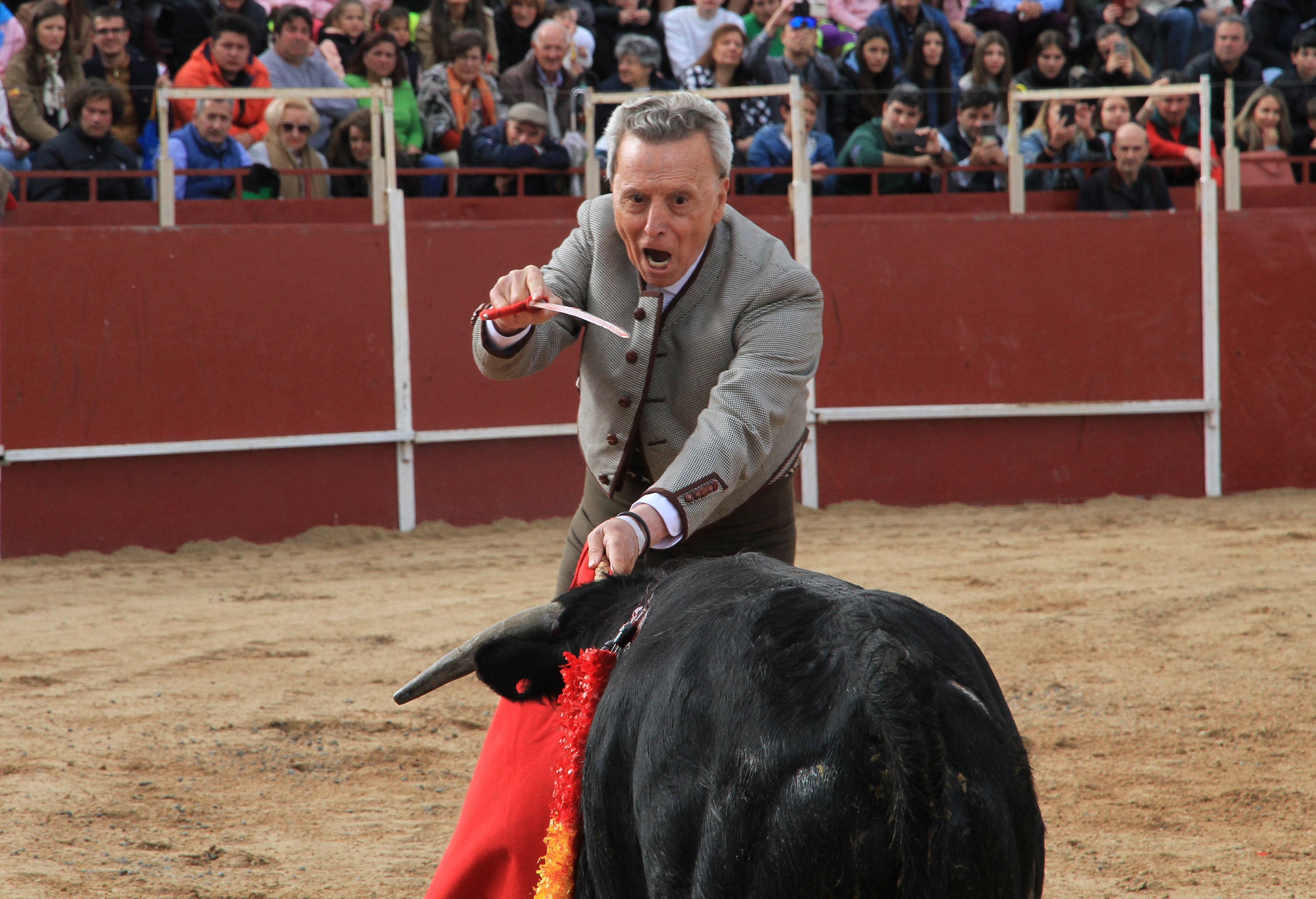 El festejo taurino de La Lastrilla con Ortega Cano, en imágenes