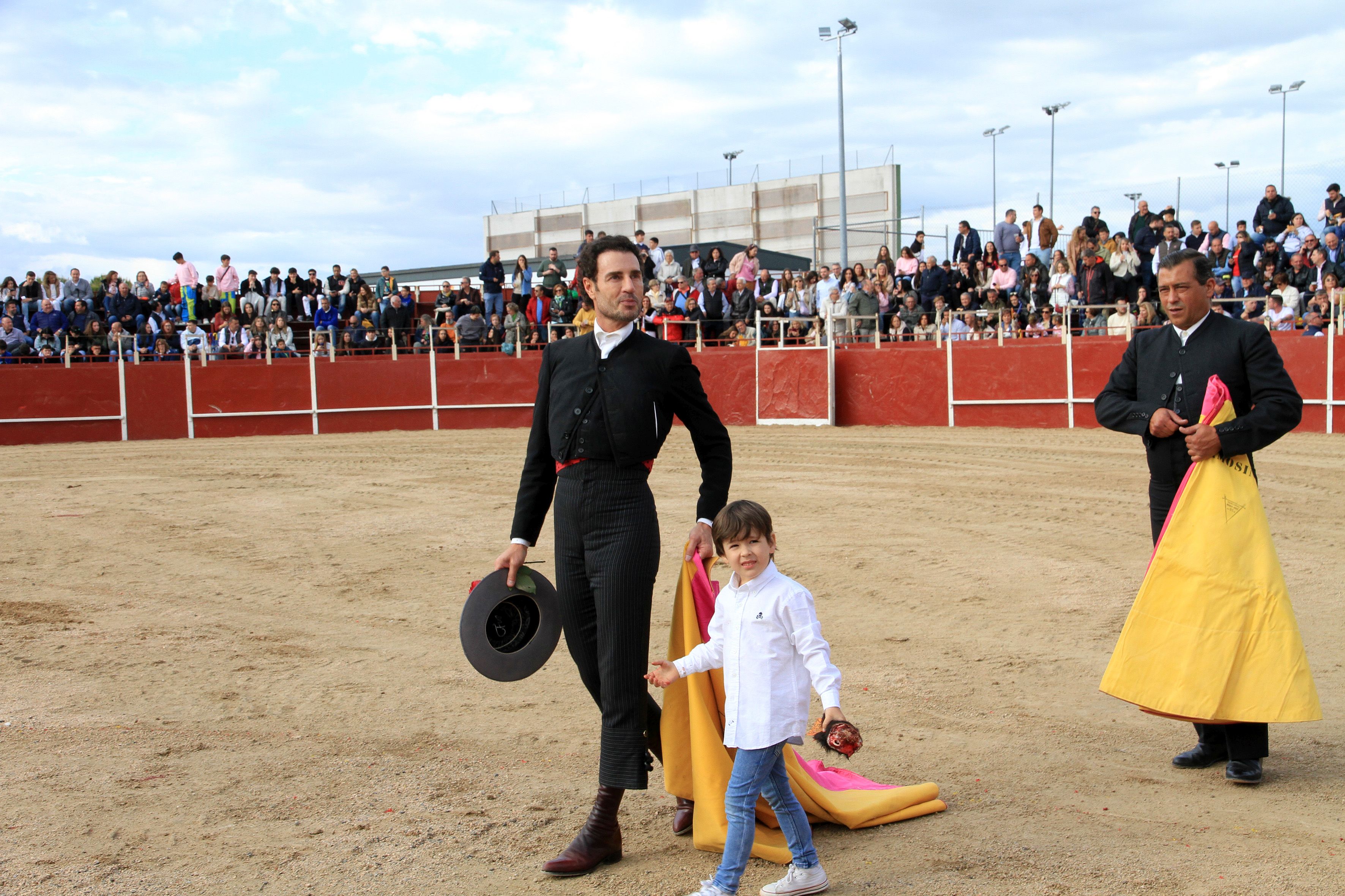 El festejo taurino de La Lastrilla con Ortega Cano, en imágenes