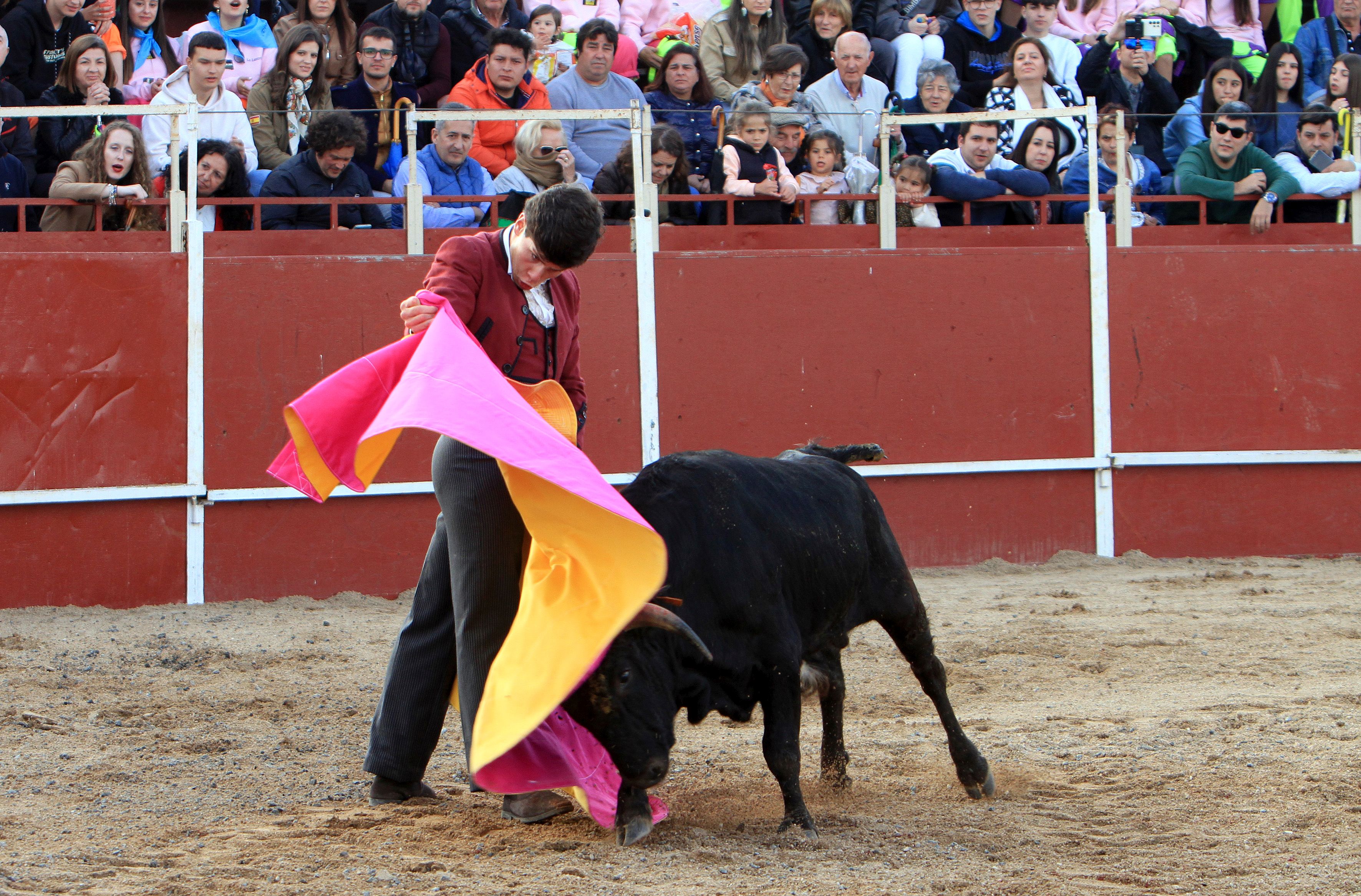 El festejo taurino de La Lastrilla con Ortega Cano, en imágenes