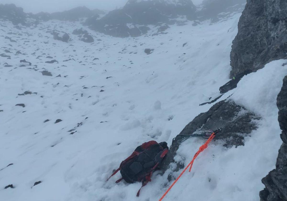 Rescatan a un montañero desorientado por la niebla en León