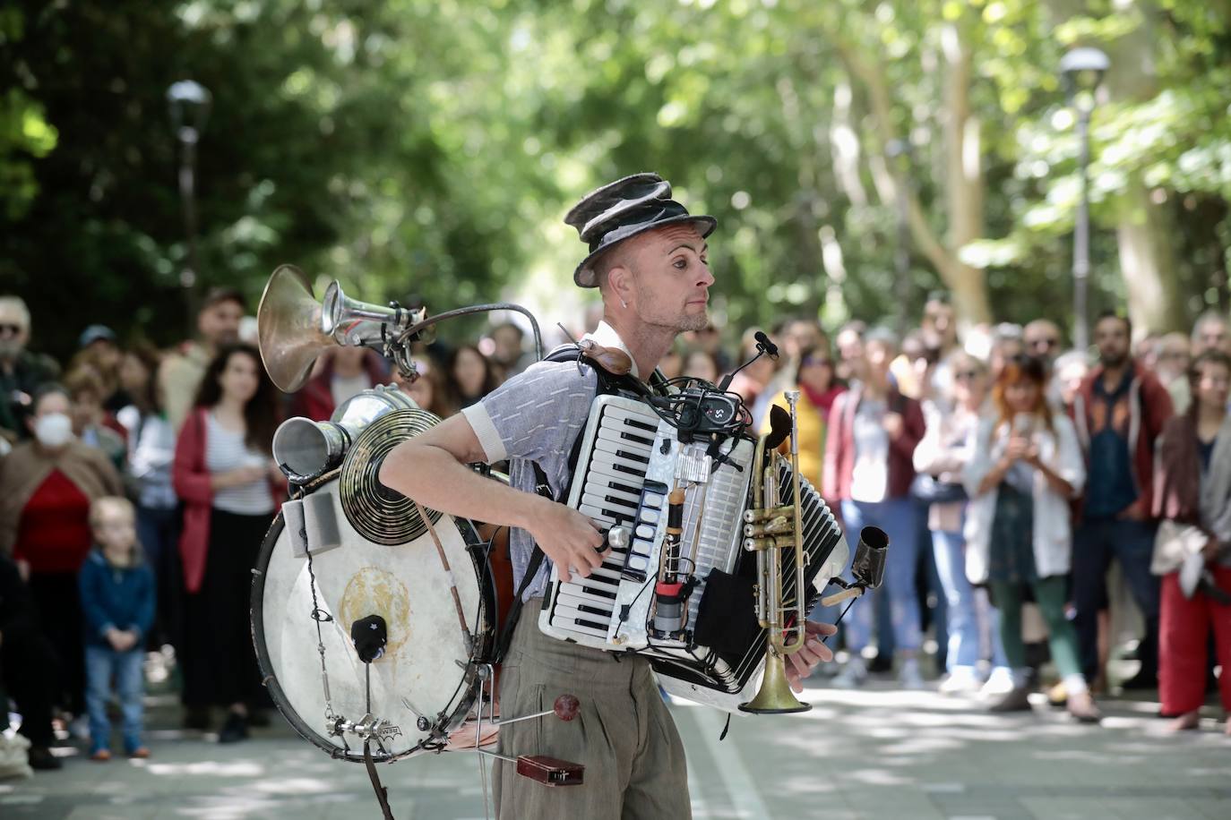 Compañía Circ Pistolet, circo Cataluña, Festival internacional de teatro y artes de calle