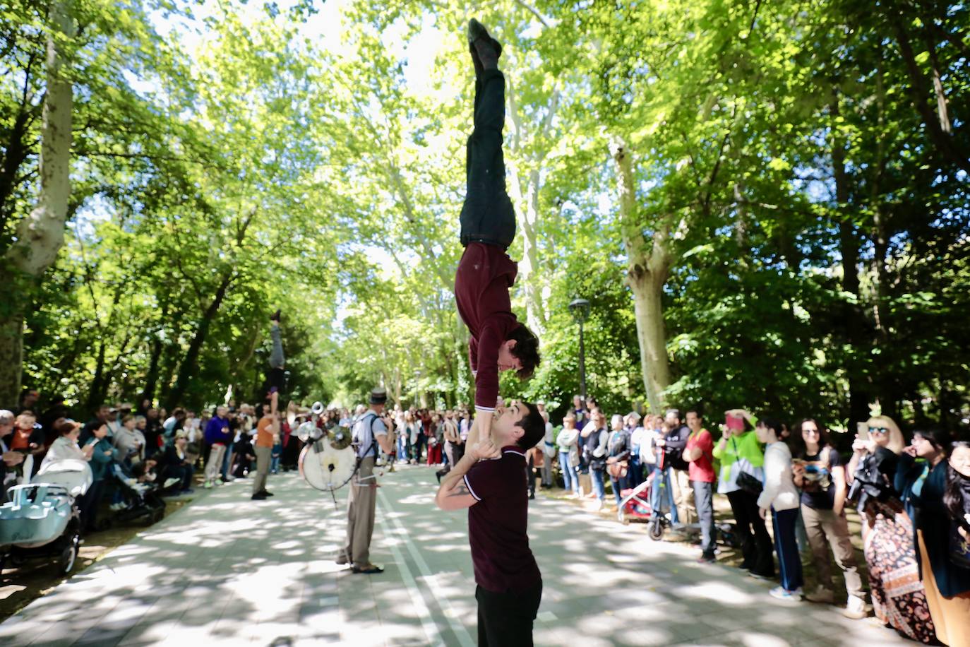 Compañía Circ Pistolet, circo Cataluña, Festival internacional de teatro y artes de calle