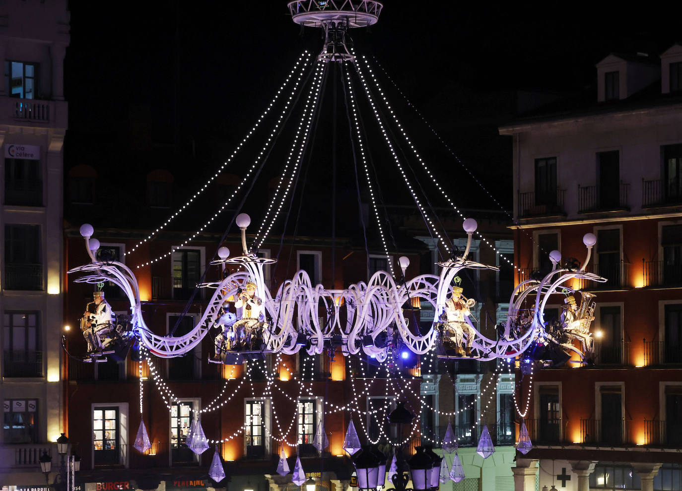 Las imágenes de la espectacular Cristal Palace en la Plaza Mayor