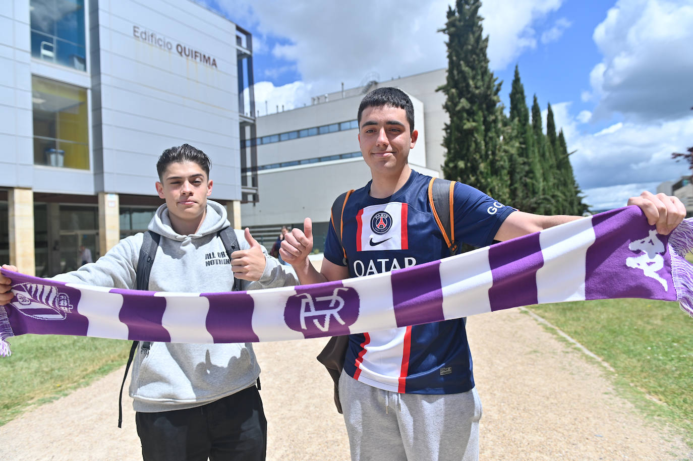 Fidel Alonso y J. José Martín, estudiantes de Economía.