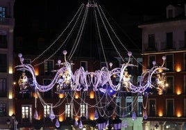 Monumental 'Cristal Palace' en la Plaza Mayor de la compañía francesa Cie Transe Express