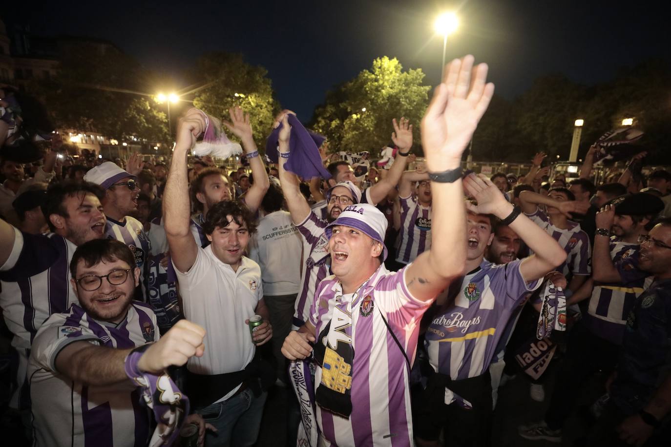 Fotos de la celebración del ascenso en la fuente de Zorrilla