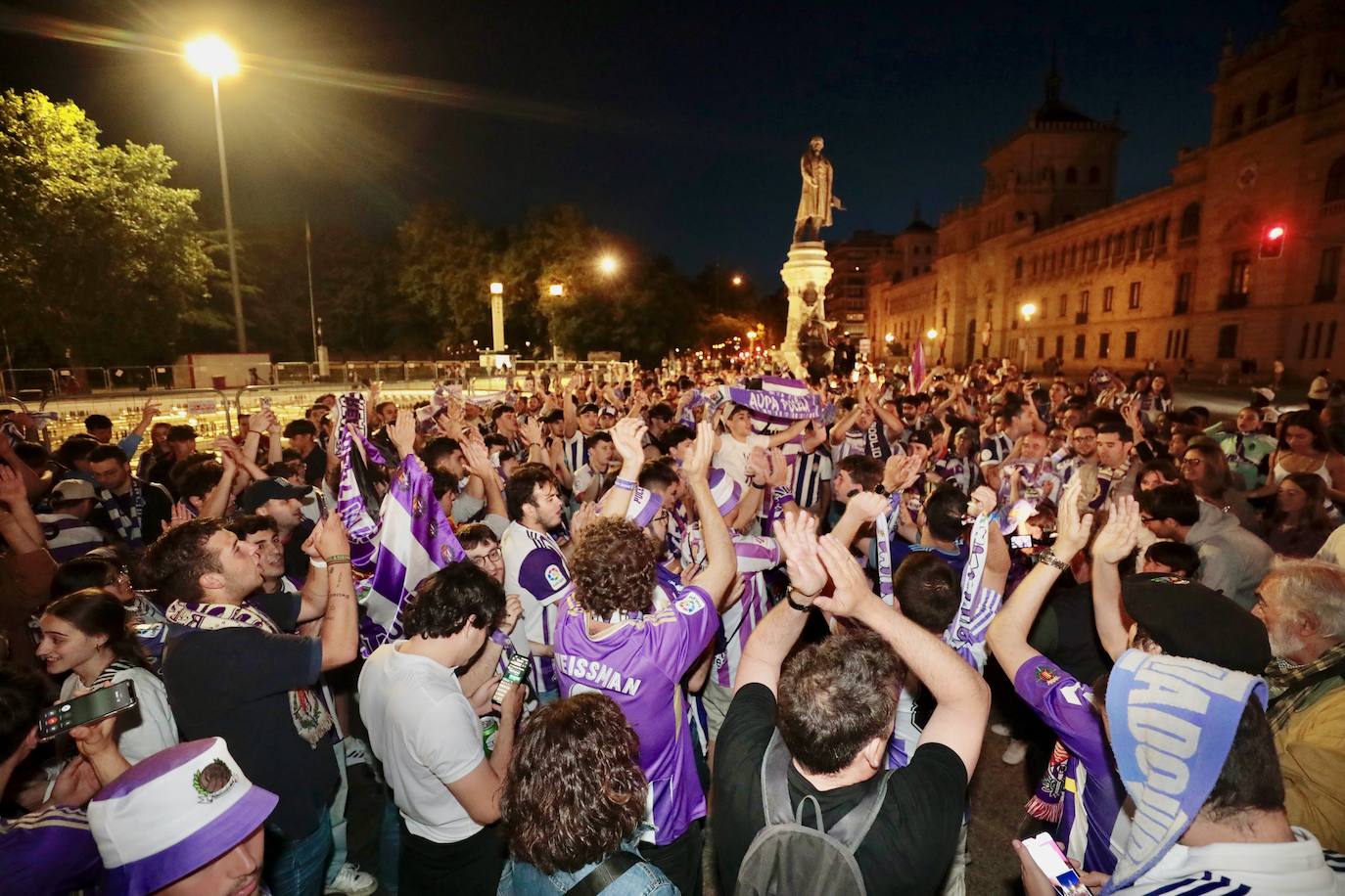 Fotos de la celebración del ascenso en la fuente de Zorrilla