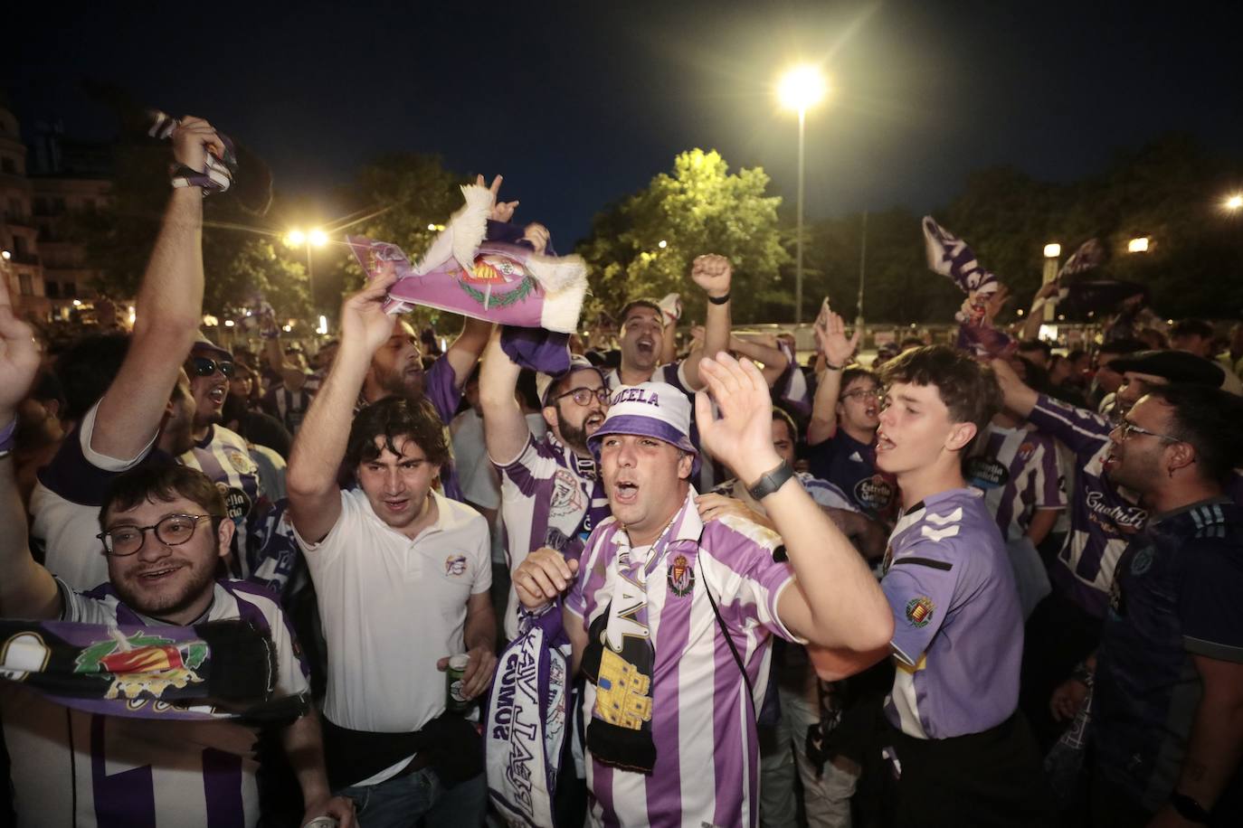 Fotos de la celebración del ascenso en la fuente de Zorrilla