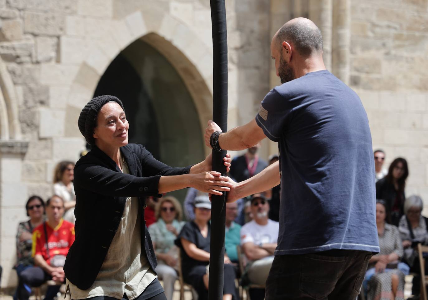 El Premio del Público recae en Claire Ducreux con su espectáculo 'Fleurir les abîmes'.