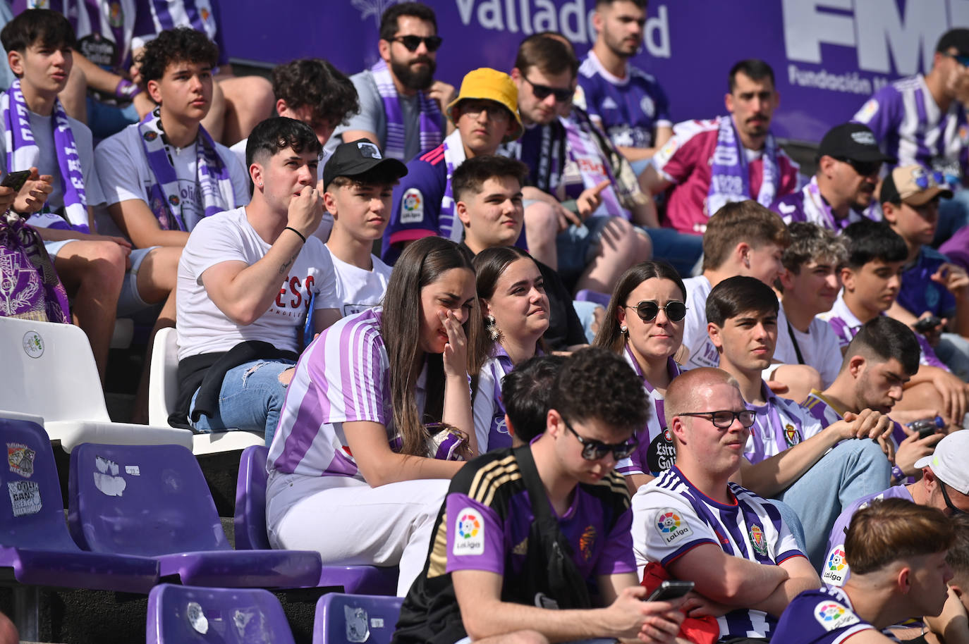 Búscate en la grada del Real Valladolid-Villarreal B (3/4)