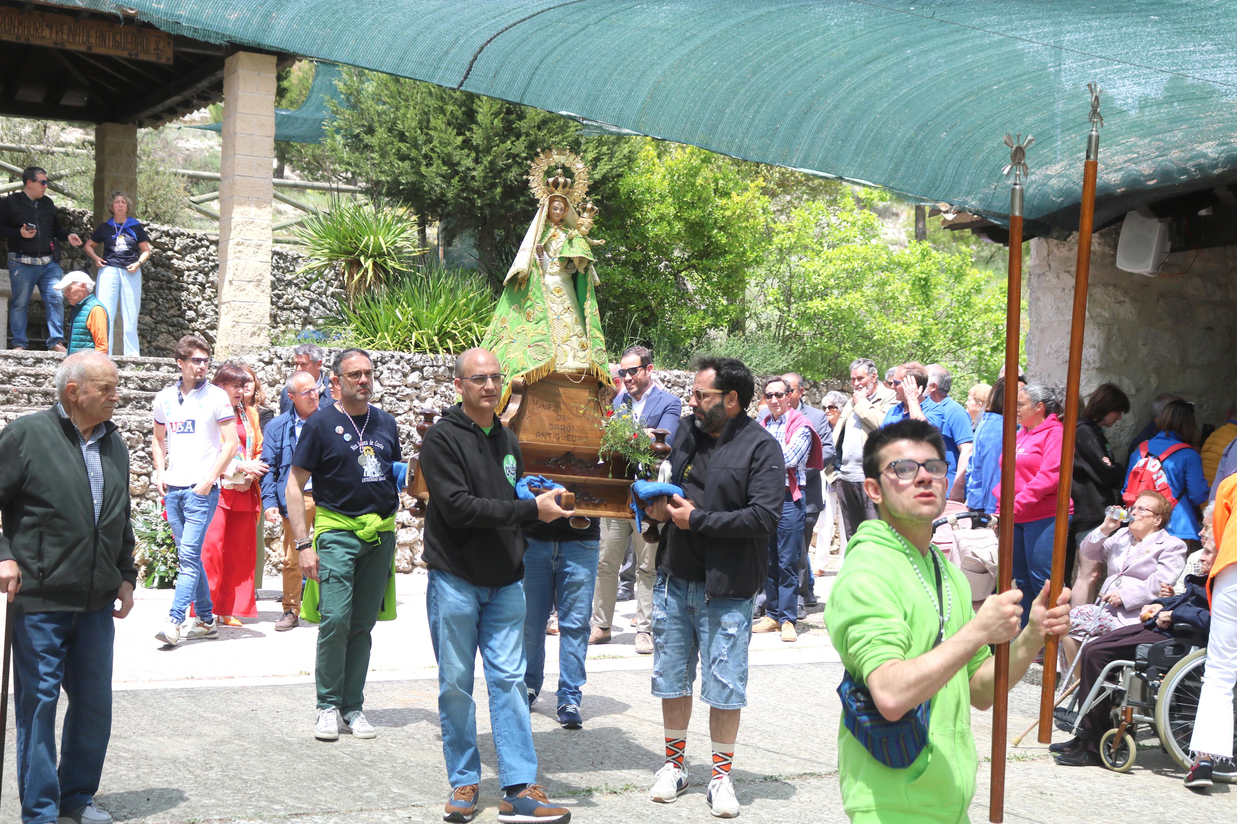 Antigüedad danza en honor a la Virgen de Garón