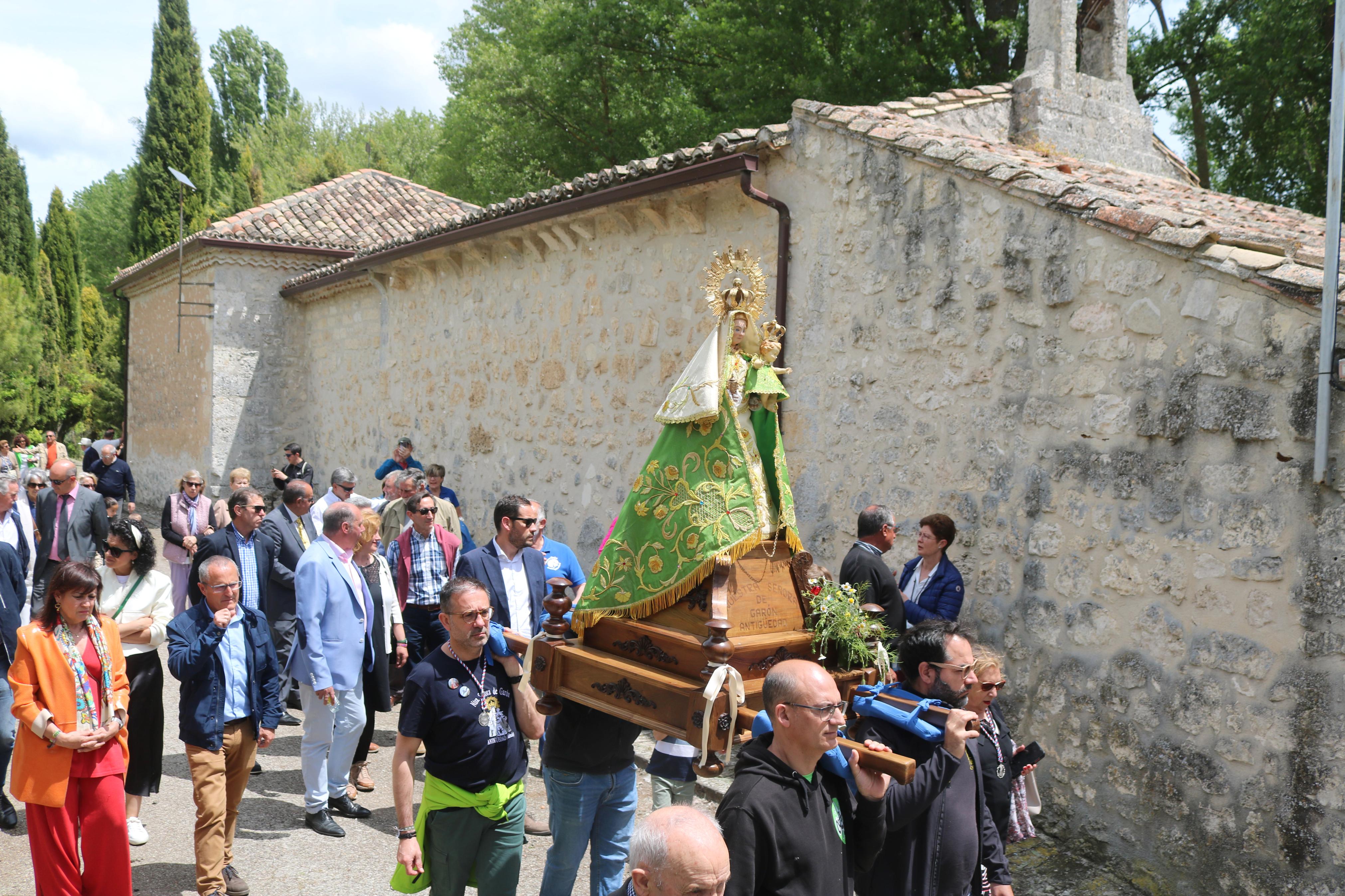 Antigüedad danza en honor a la Virgen de Garón