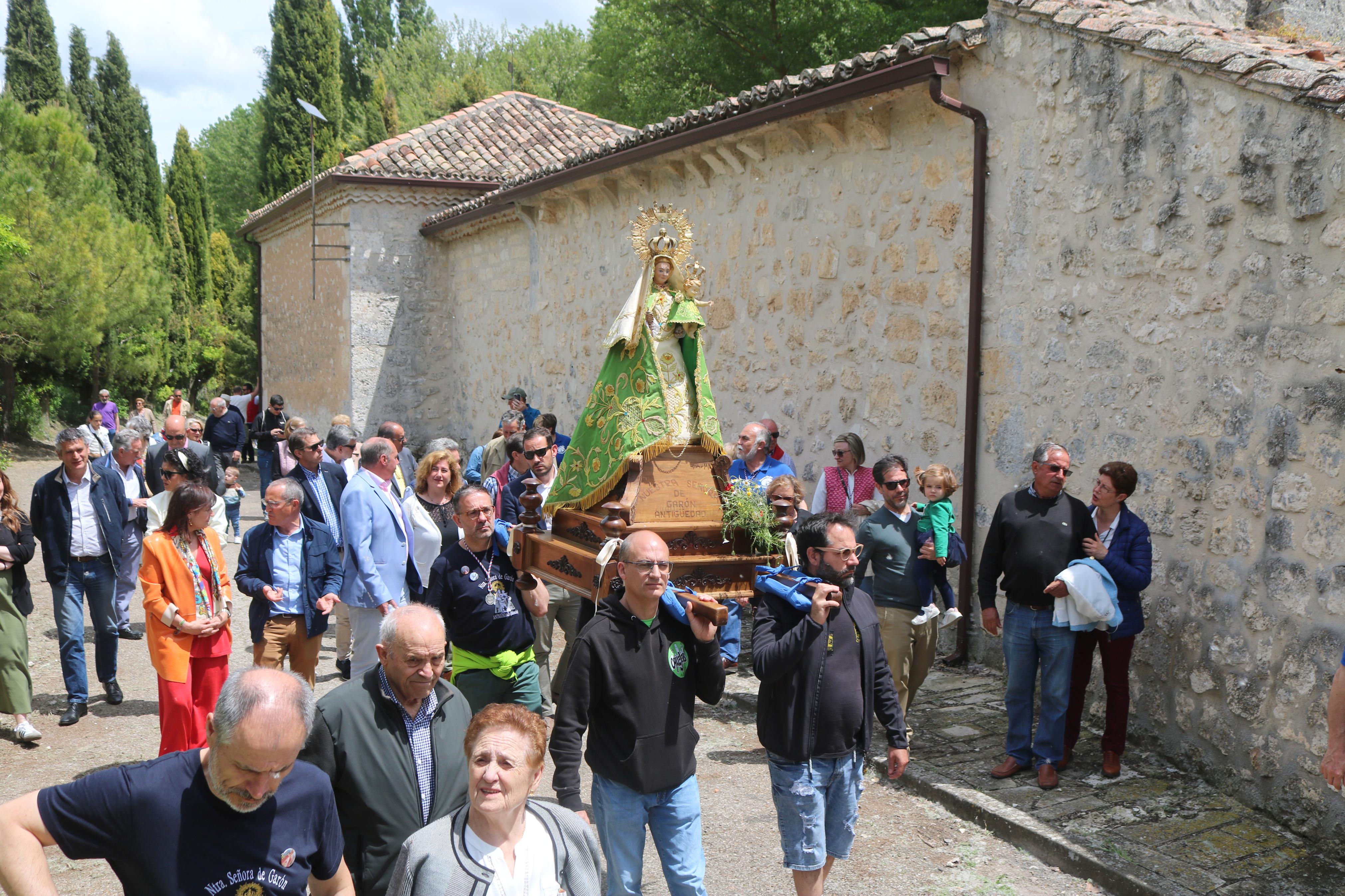 Antigüedad danza en honor a la Virgen de Garón