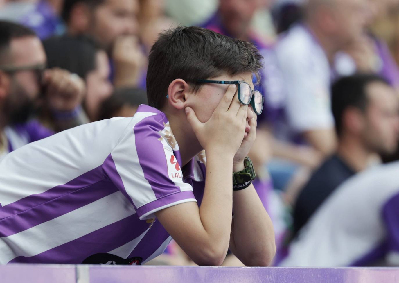 El álbum de la tensión en Zorrilla en doce gestos y un abrazo