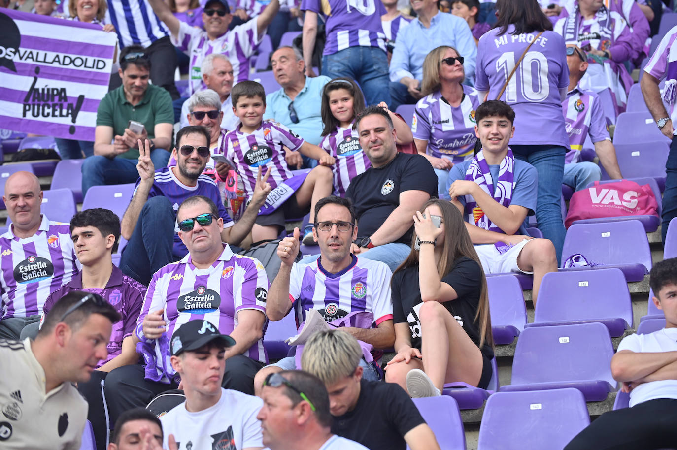 Búscate en la grada del Real Valladolid-Villarreal B (1/4)