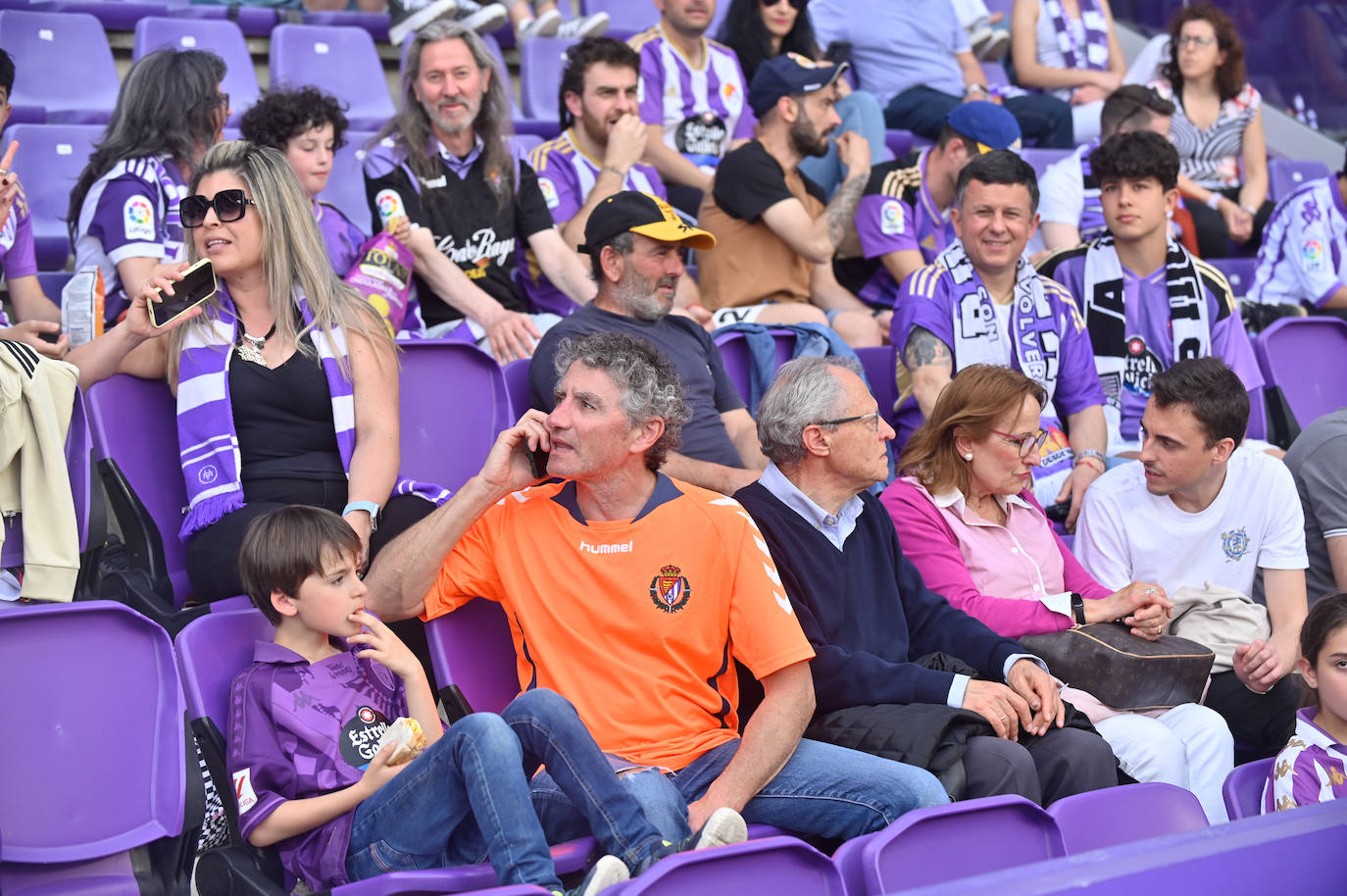 Búscate en la grada del Real Valladolid-Villarreal B (1/4)