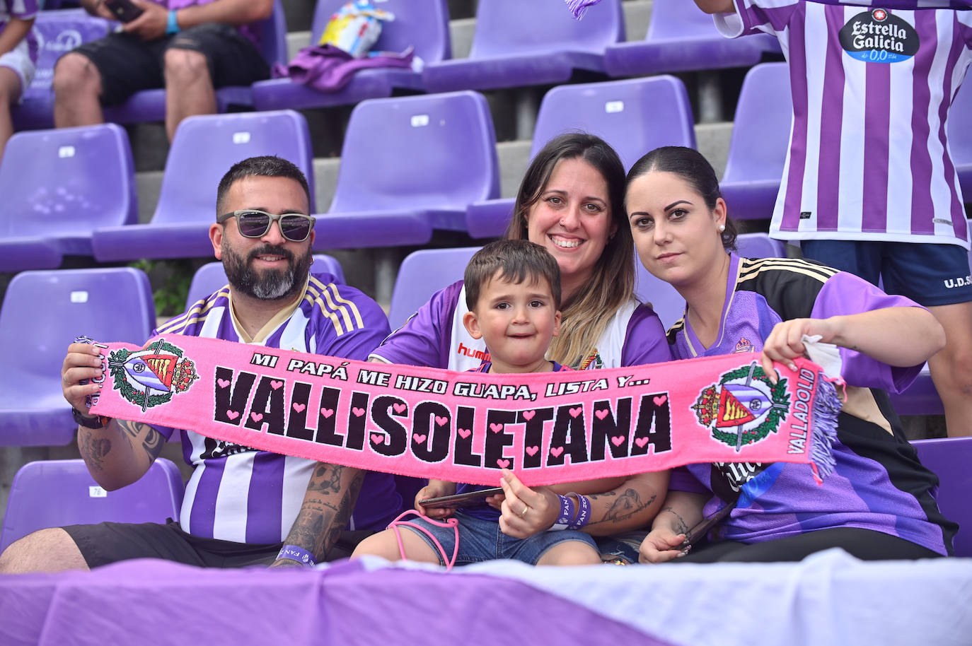 Búscate en la grada del Real Valladolid-Villarreal B (2/4)