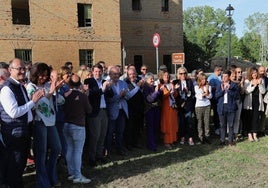 Dirigentes y simpatizantes del PP palentino en Grijota, junto al Canal.