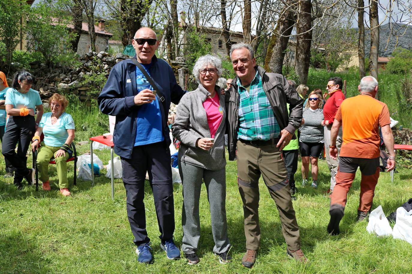 Los clubes de montaña de Palencia se unen en Cardaño de Abajo