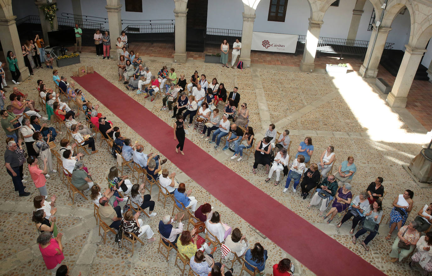 Fotografías del desfile de Cáritas