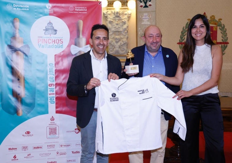 Moisés Santana, Jaime Fernández y Blanca Jiménez, durante la presentación del concurso de pinchos.