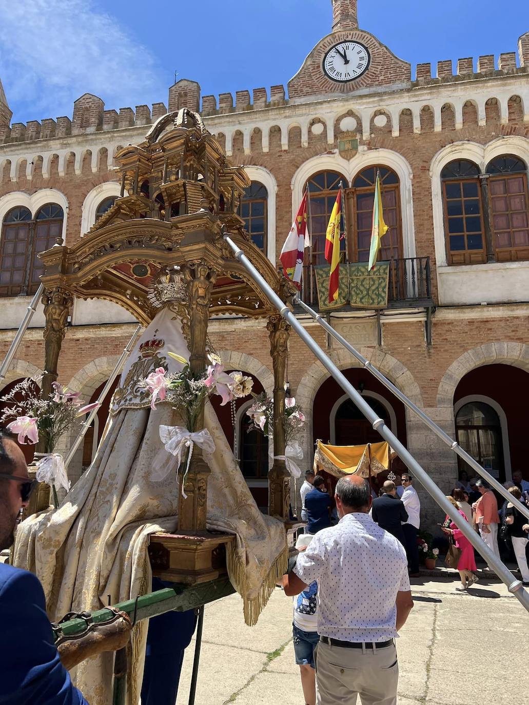 Las imágenes de la procesión del Corpus Christi en Tiedra