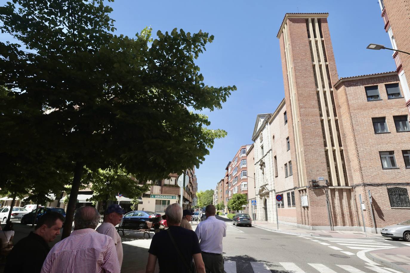 Un paseo por la calle Fuente el Sol