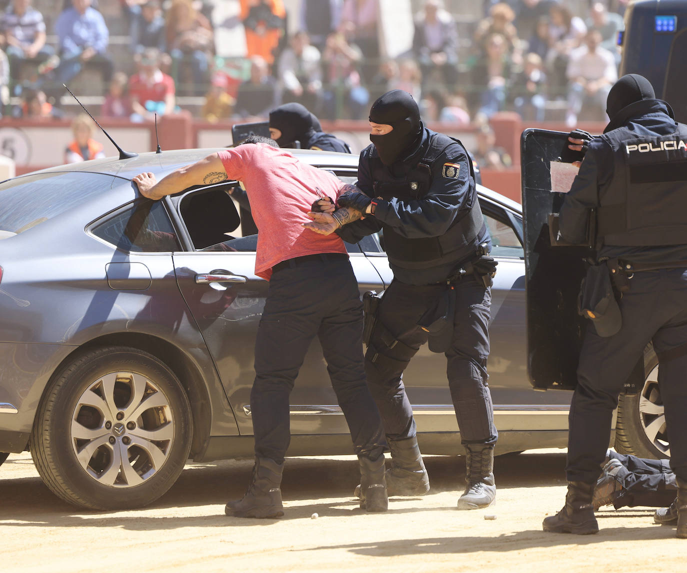 Las imágenes de la celebración de los 200 años de La Policía Nacional en Valladolid