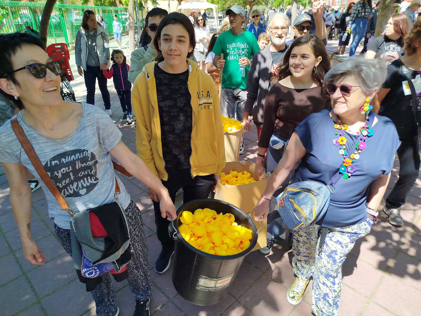 Carrera de patitos de goma solidarios en Valladolid