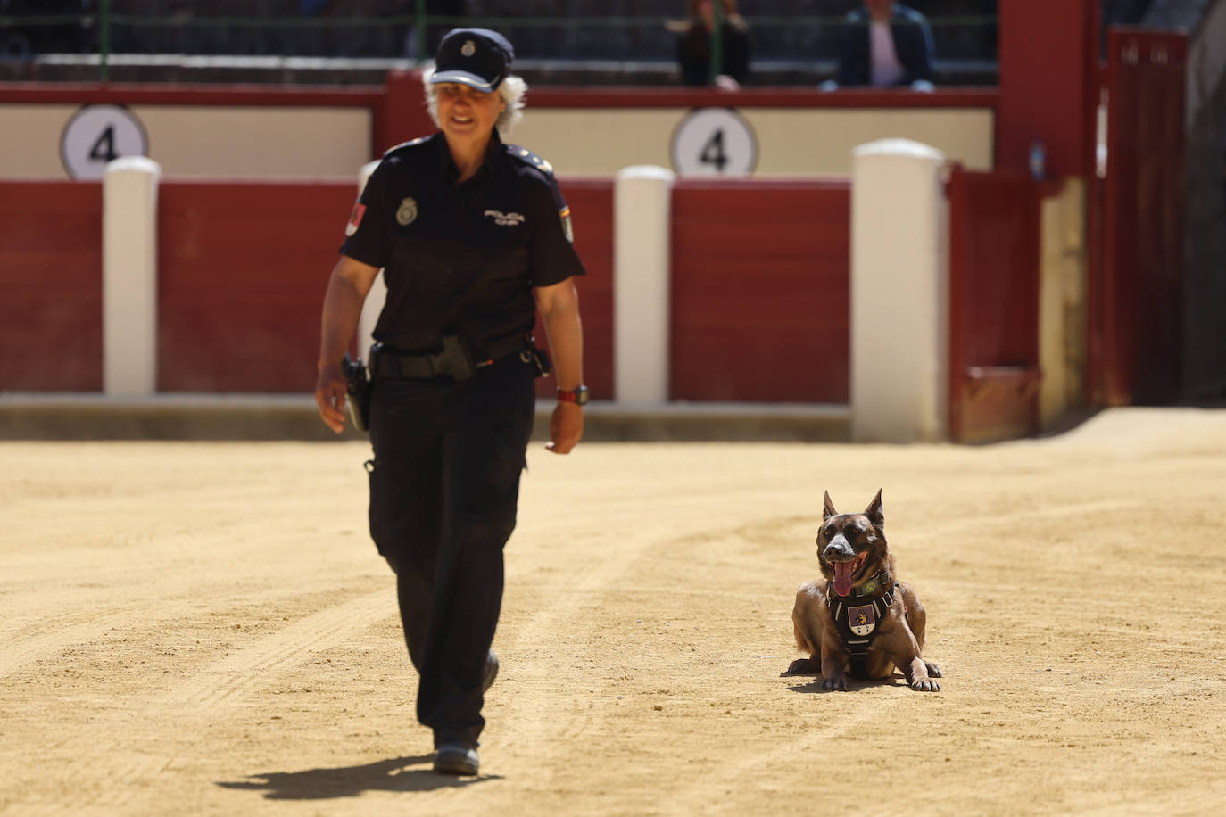 Las imágenes de la celebración de los 200 años de La Policía Nacional en Valladolid