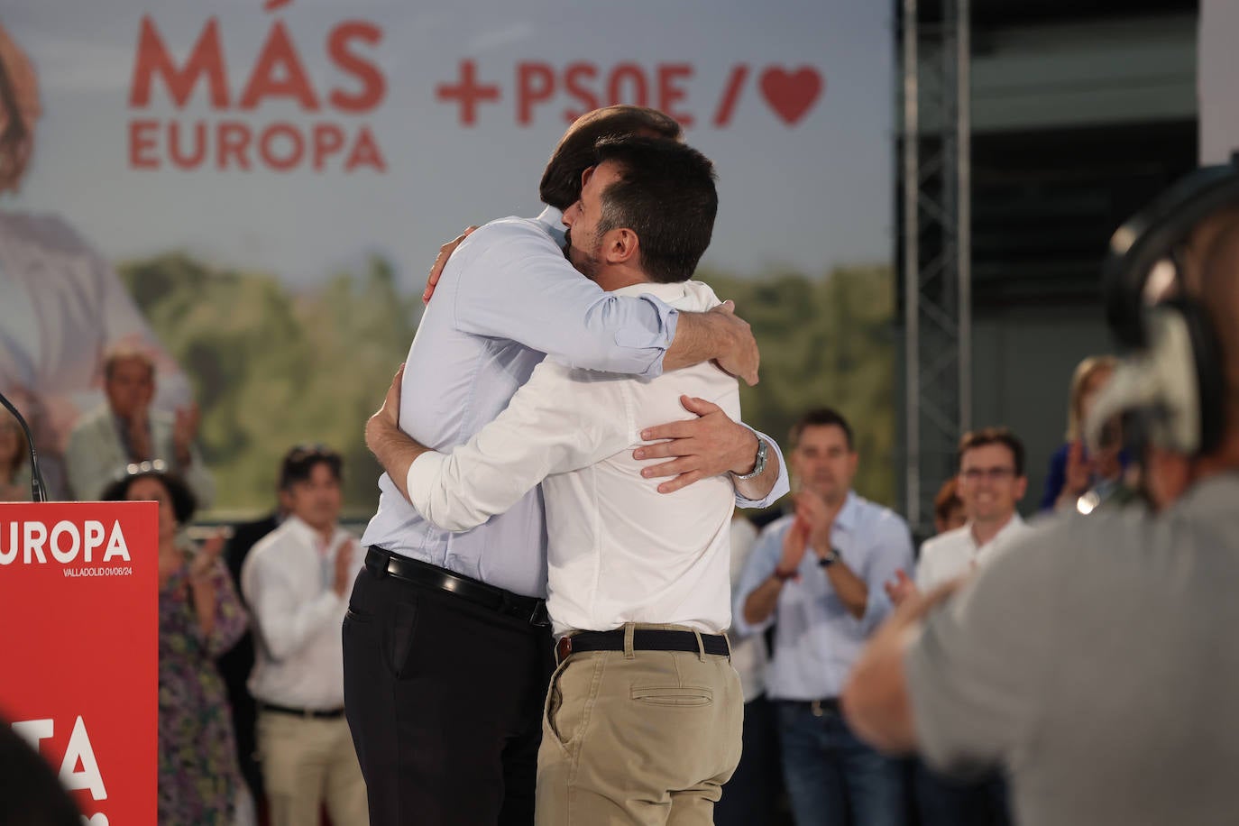 Pedro Sánchez y Óscar Puente en un acto de campaña en Valladolid