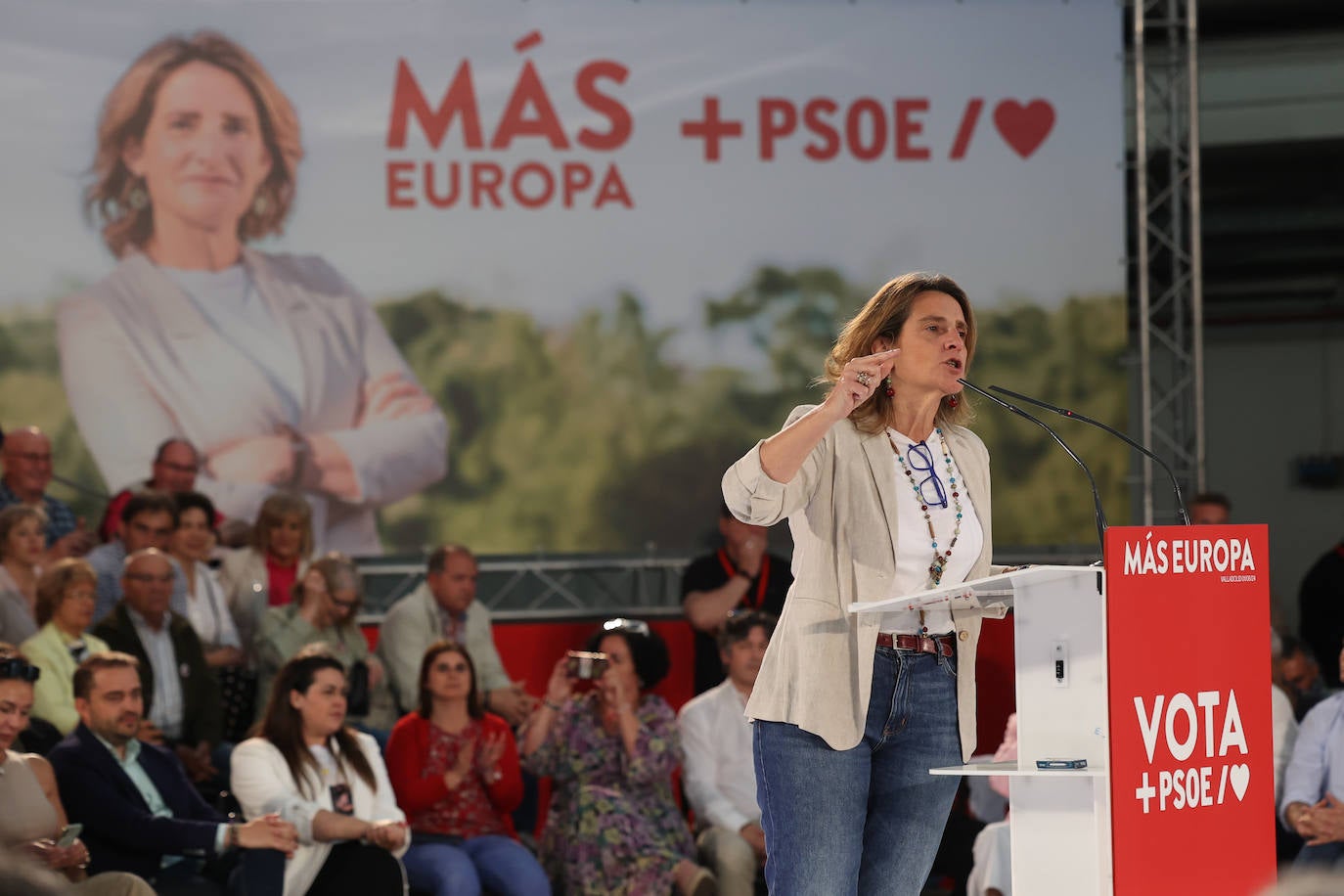 Pedro Sánchez y Óscar Puente en un acto de campaña en Valladolid