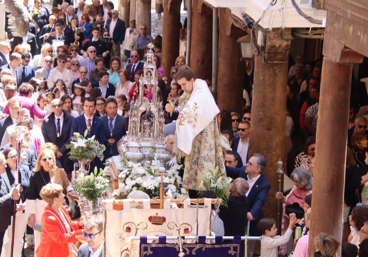Un momento de la procesión del Corpus en Rioseco.