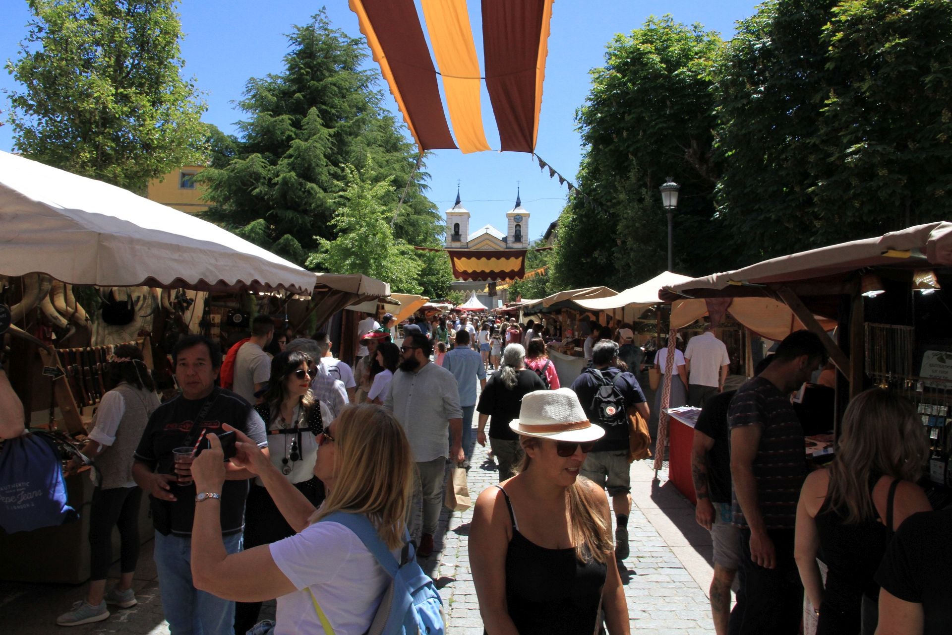 El Mercado Barroco de La Granja, en imágenes