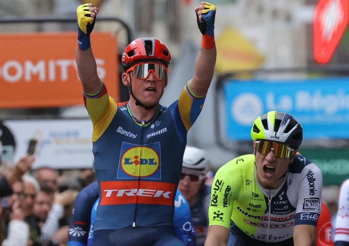 Pedersen celebra la victoria en la primera etapa de la Dauphiné.