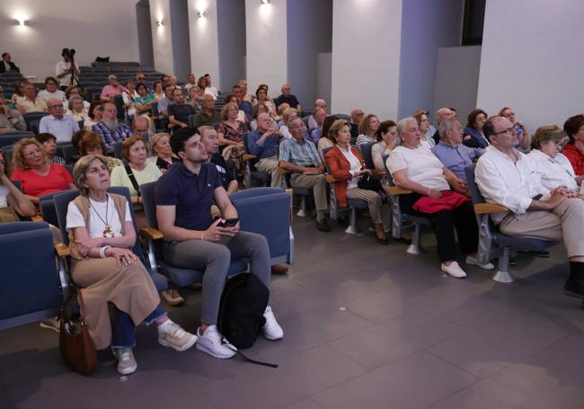 Asistentes a la sesiónd el Aula de Salud Recoletas.