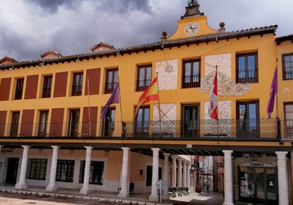 Fachada del Ayuntamiento de Tordesillas.