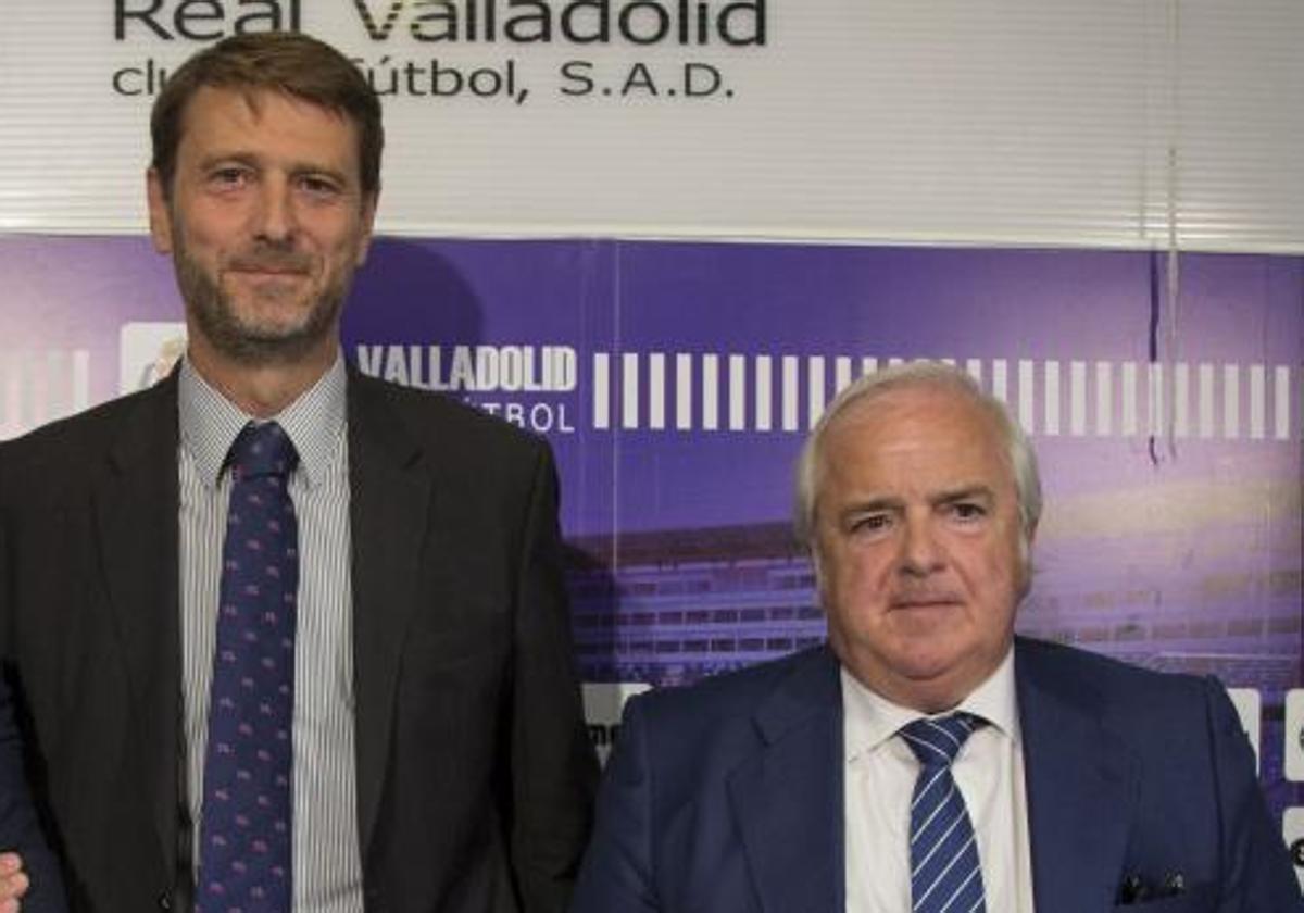 Carlos Suárez (izquierda) y José Luis Losada, durante la presentación de los nuevos vicepresidentes del Real Valladolid en octubre de 2017.