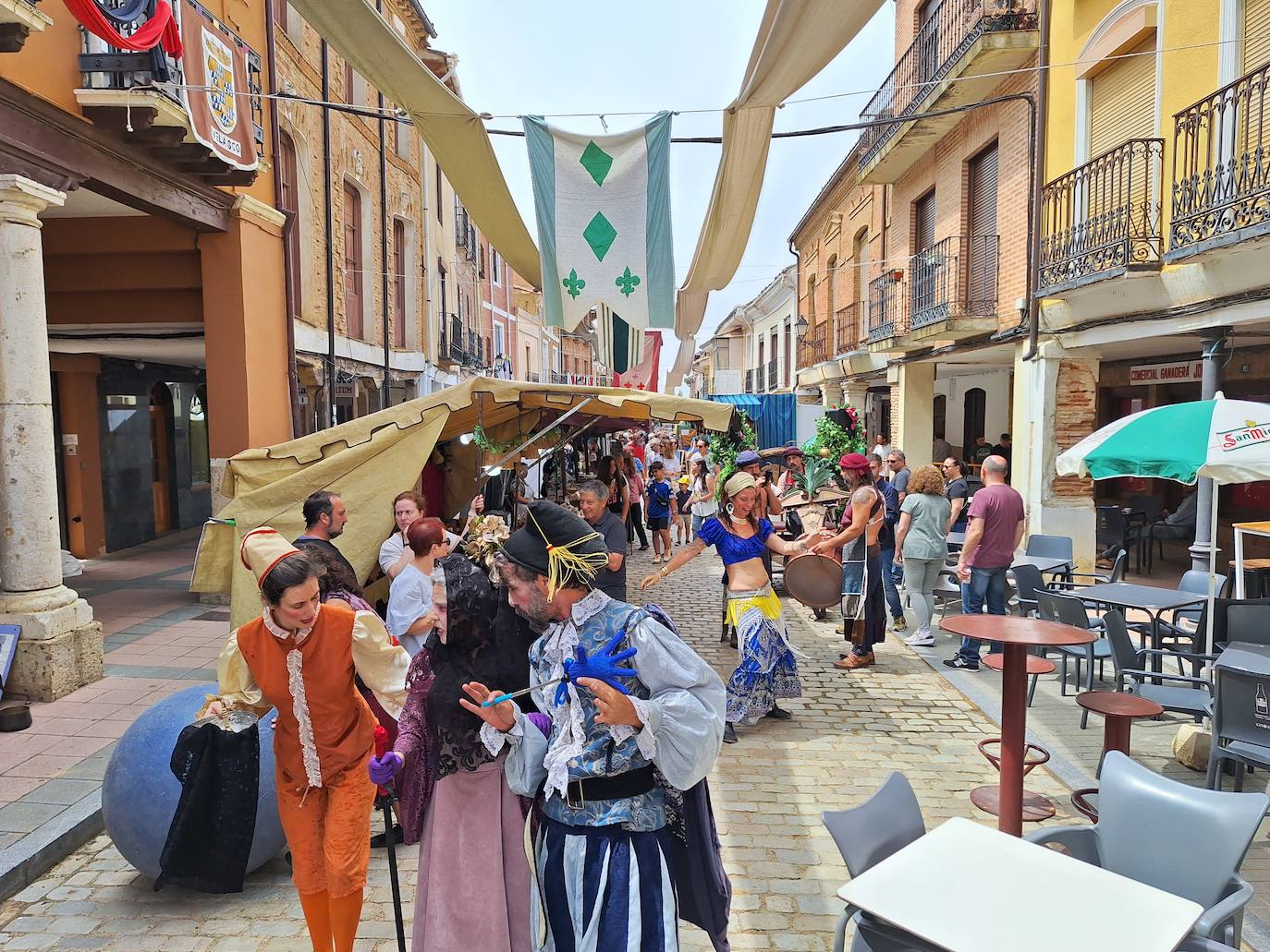 El Mercado Comarcal y Feria Agroalimentaria de Villalón, en imágenes