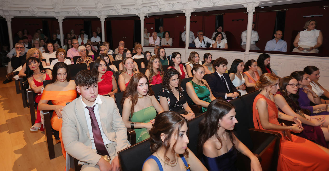 Una nueva promoción de enfermeros de la Escuela de Palencia